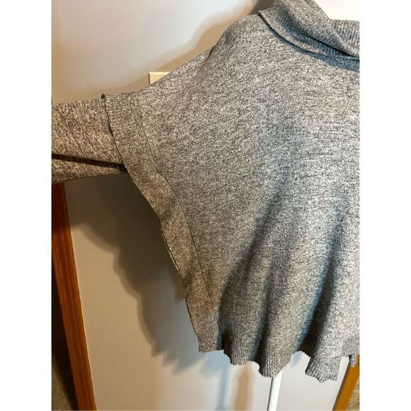 Postmark by Anthropologie ruffle cowl neck tunic top oversized size S - Picture 2 of 10